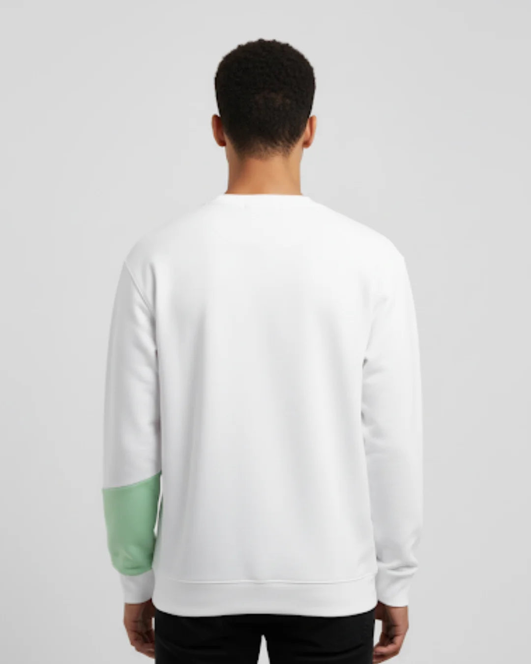 Sweater CALIFORNIA talla XL color blanco (pendiente tags)
